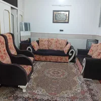 مبل راحتی همراه با جلو مبلی|مبلمان خانگی و میز عسلی|قم, شهر قائم|دیوار