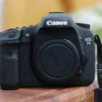 دوربین عکاسی 7D کنن با لنز 18-135