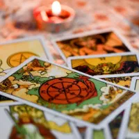 فال قهوه و تاروت شمع تراپی