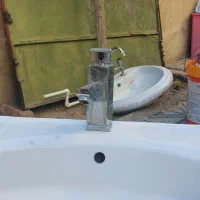 روشویی سفید.نقره ای|لوازم سرویس بهداشتی|ایلام, |دیوار