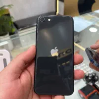 ایفون se2020