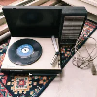 گرامافون فیلیپس عتقیه