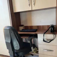 تخت تاشو به همراه میز ارایش و میز تحریر