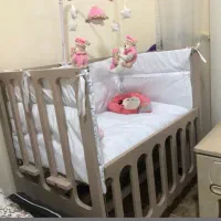 گهواره تخت کنار مادر پیرگاردین