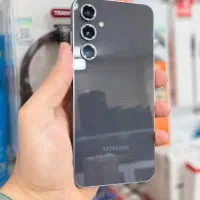 گلکسی s23 fe در حد آک