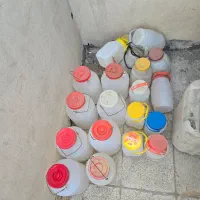 دبه ۶ کیلویی ۹تا وکوچیک ها حدوده ۱۰ تا|ظروف نگهدارنده، پلاستیکی، یک‌بارمصرف|مشهد, رضاییه|دیوار