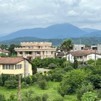 ۱۰۰۰ متر زمین رویان