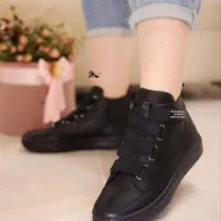 کفش ونس چسبی ساقدار