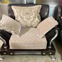 مبلمان چرم ۷ نفره