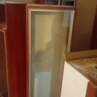ویترین چوبی شیشه ای