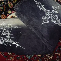نقاشی روشلوار.کلاه.کفش .کیف .کروات وغیره