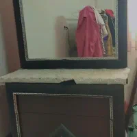 یک عدد تخت.کمد.میز ارایش|تخت و سرویس خواب|یزد, |دیوار