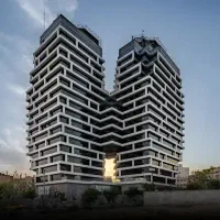 ۷۲متر نور و دید (کوچکترین متراژ در برج دوقلو میکا)