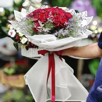 رز هلندی هر شاخه ۶۰تومن