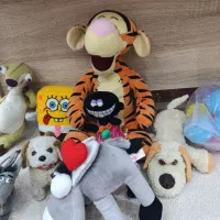 تعدادی عروسک در حد نو و کادویی