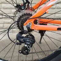 دوچرخه|دوچرخه، اسکیت، اسکوتر|شفت, |دیوار