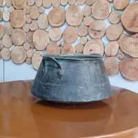 دیگ مسی قدیمی