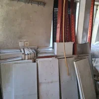 فروش قفسه به حد کافی هم دیواری هم وسط