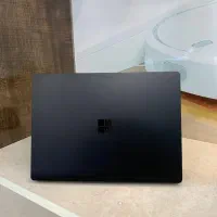 سرفیس لپ تاپ 4Surface 4 بسیار تمیز و خوش‌استایل