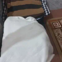 مقداری لباس مردانه دست دوم