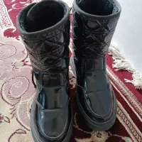 پوتین|کفش و لباس بچه|شیراز, سیاه سنگ|دیوار