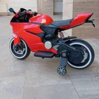 موتور شارژی قرمز