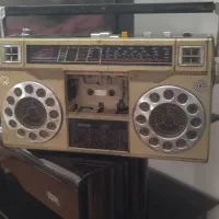 رادیو قدیمی برند **نو وا**