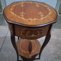 میز کنار مبلی
