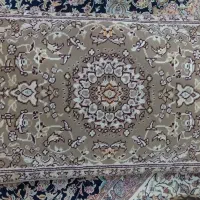 دو عدد پشتی سالم و تمیز