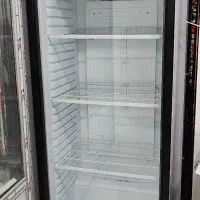 چهار یخچال ایستاده رستوران