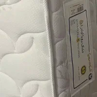 تخت دو نفره همراه با تشک