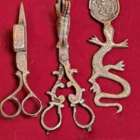 دو عدد اسنوفربرنجی وقاشق تزئینی برنجی عتیقه|کلکسیون اشیاء عتیقه|تهران, سعادت‌آباد|دیوار