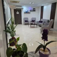 همکاری و منشی خانم نیازمندیم برا مطب پزشک دو نفر