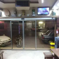 درب اتوماتیک شیشه ای شیشه سکوریت دستی کرکره برقی|خدمات پیشه و مهارت|یزد, |دیوار