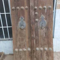 درب چوبی قدیمی