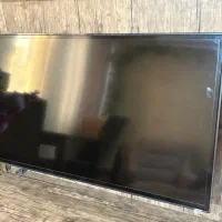 ال ای دی ۴۲ و میز ال ای دی کمدی