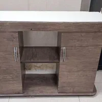 میز آکواریوم با شن و سنگ