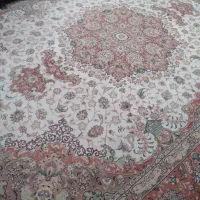 دوعددفرش قرمز و کرم|فرش|قوچان, |دیوار