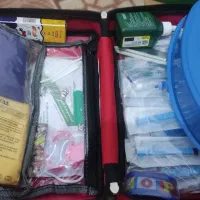 کیف کمکهای اولیه و دستگاه فشارسنج عقربه‌ای|آرایشی، بهداشتی، درمانی|شهریار, شهریار|دیوار