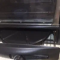 آون دارای جوجه گردان و جایگاه مجزا برای پخت پیتزا