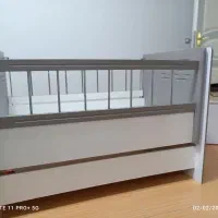 تخت کودک|تخت و صندلی بچه|شیراز, باغ تخت|دیوار