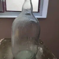 شیشه عرقیجات و عطاری