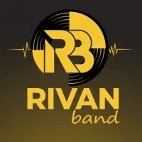 نوازنده گیتار ، ویالن برای گروه سوپرایز