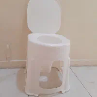 صندلی توالت جمع و جور