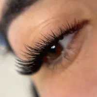 کاشت تار به تار مژه