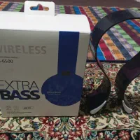 هدفون مدل وی ار لباس رنگ آبی کاربونی