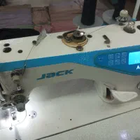 وسط کار خانم نیازمندیم