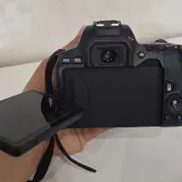 دوربین عکاسی Canon 250 D|دوربین عکاسی و فیلم‌برداری|مشهد, امام رضا (ع)|دیوار