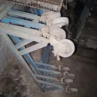 پایه چرخان براقفس|لوازم جانبی حیوانات|صومعه‌سرا, |دیوار