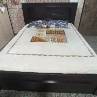 تخت دو نفره